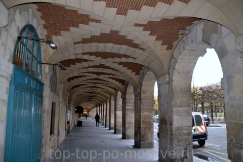 Place des Vosges Площадь Вогезов_8728