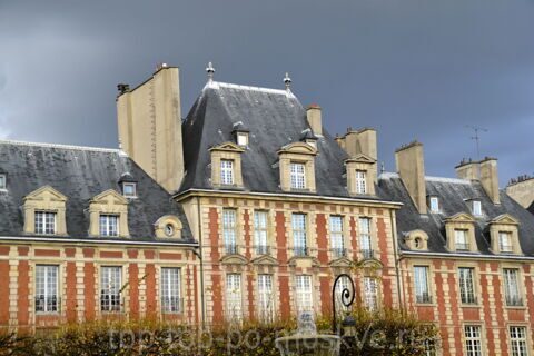 Place des Vosges Площадь Вогезов_8634